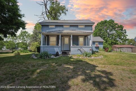 426 Sherwood Rd, Bellevue, MI 49021