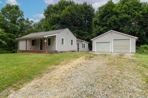 2700 S Lacey Lake Rd, Bellevue, MI 49021