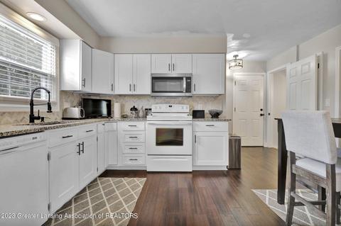 1024 Pickton Dr, Lansing, MI 48917 photo 16