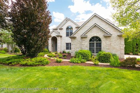 3976 Norway Pine Dr, Dewitt, MI 48820
