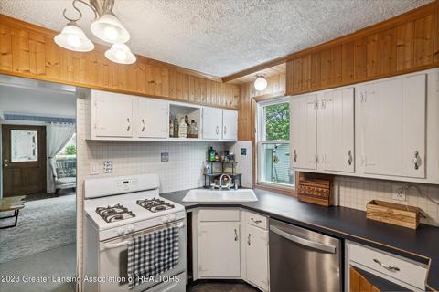 1335 Central Ave, Howell, MI 48843 photo 12