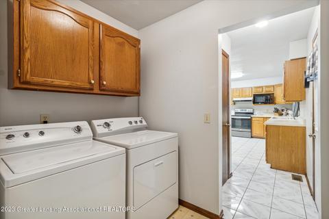 806 E Walker St, Saint Johns, MI 48879 photo 27