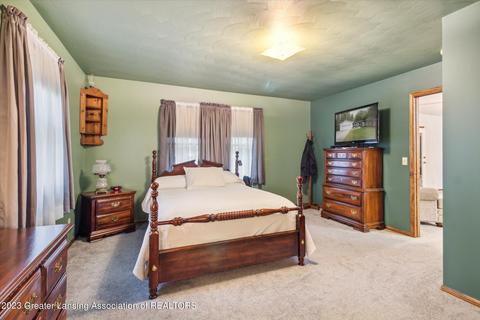 806 E Walker St, Saint Johns, MI 48879 photo 17