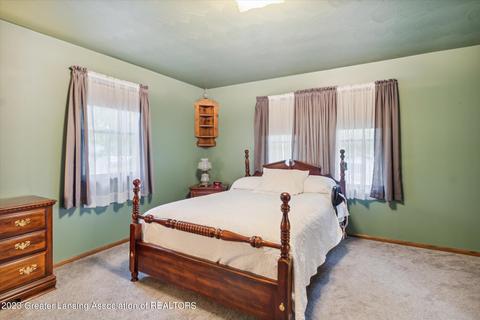 806 E Walker St, Saint Johns, MI 48879 photo 19