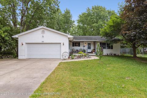 806 E Walker St, Saint Johns, MI 48879