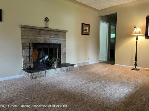 1305 Valley View Rd, Lansing, MI 48906 photo 6