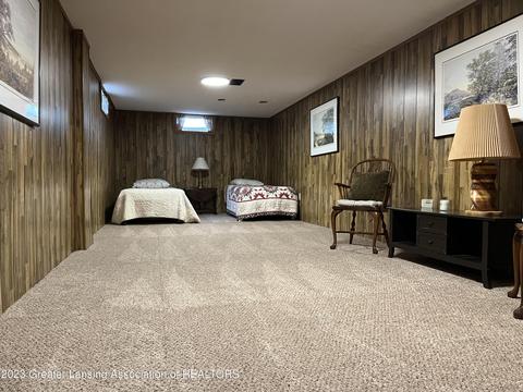 1305 Valley View Rd, Lansing, MI 48906 photo 15