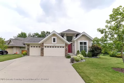 16823 Meadowbrook Dr, Haslett, MI 48840