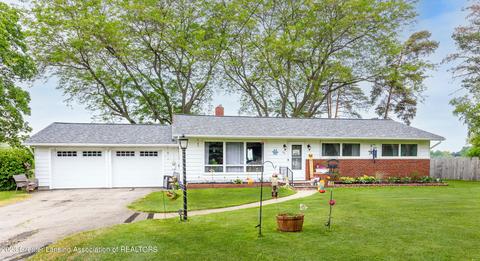 480 S Ovid St, Elsie, MI 48831