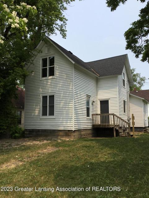 1037 E Oakland Ave, Lansing, MI 48906