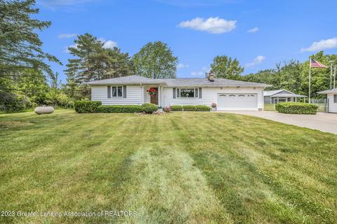 3262 W Pratt Rd, Dewitt, MI 48820