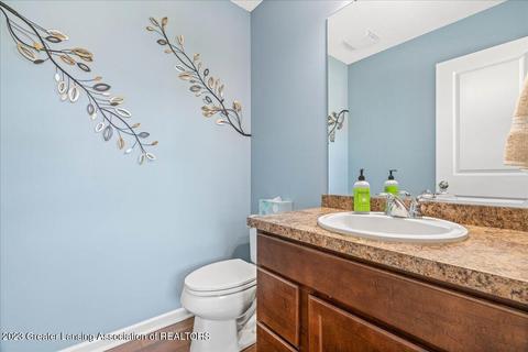 1115 Oakwood Dr, Dewitt, MI 48820 photo 8
