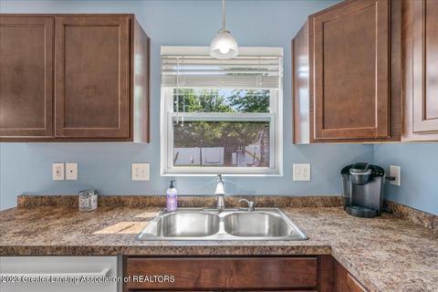 1115 Oakwood Dr, Dewitt, MI 48820 photo 14
