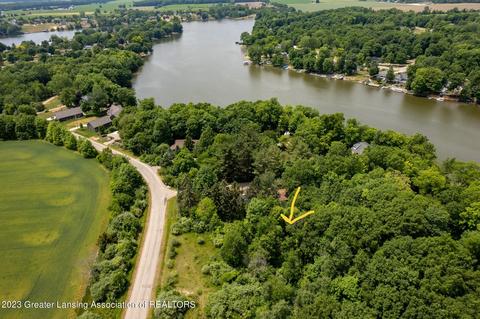 230 Cider Dr, Perrinton, MI 48871