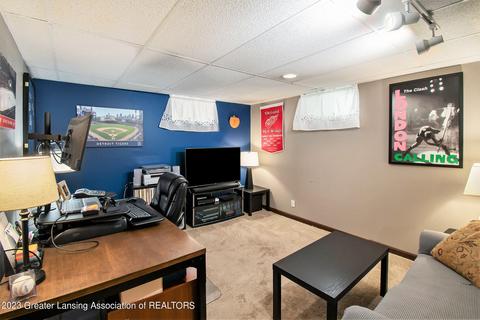 609 E Hanover St, Marshall, MI 49068 photo 18