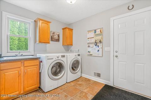 12825 Chartreuse Dr, Dewitt, MI 48820 photo 19