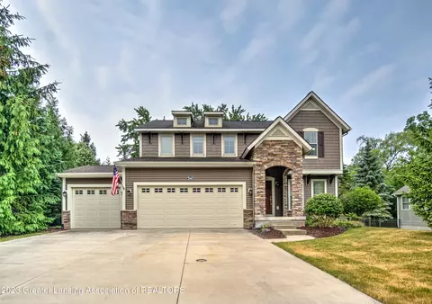 2141 E Cider Mill Dr, East Lansing, MI 48823