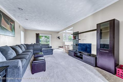 5401 W Howe Rd, Dewitt, MI 48820 photo 6