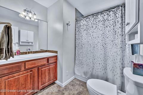 5401 W Howe Rd, Dewitt, MI 48820 photo 22