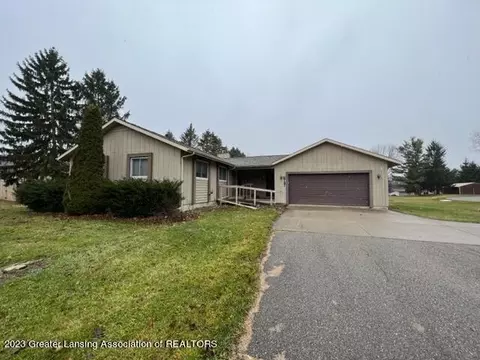 6747 Creyts Rd, Dimondale, MI 48821