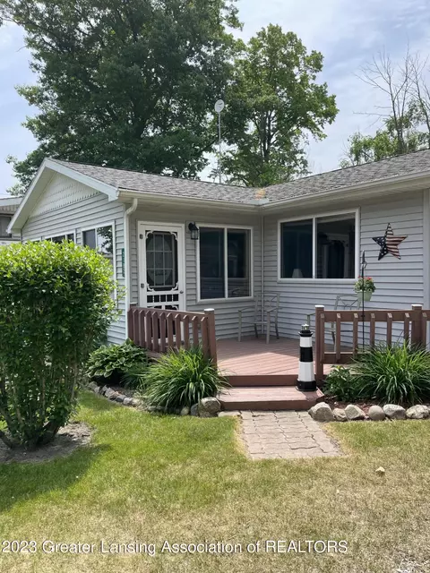 2182 Strait Tow Blvd, Crystal, MI 48818 photo 2