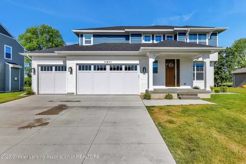 11971 Stone Bluff Dr, Grand Ledge, MI 48837