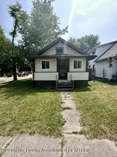 744 Call St, Lansing, MI 48906