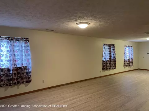 338 Bronco Way, Lansing, MI 48917 photo 16