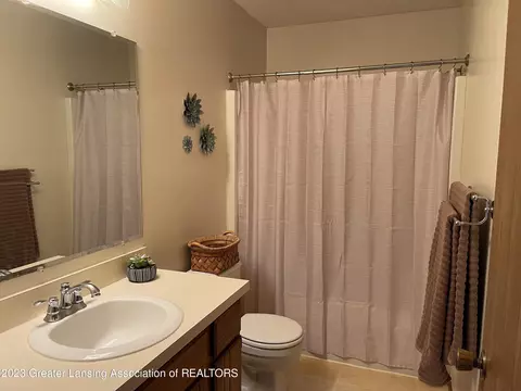 338 Bronco Way, Lansing, MI 48917 photo 11