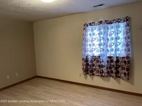338 Bronco Way, Lansing, MI 48917 photo 18