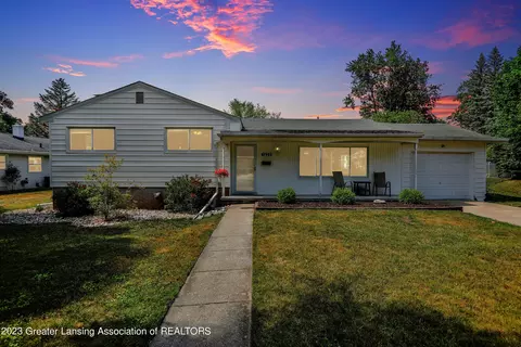 1624 Peggy Pl, Lansing, MI 48910