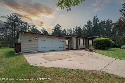 1946 Bell St, Central Lake, MI 49622