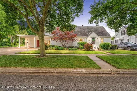 605 W Higham St, Saint Johns, MI 48879