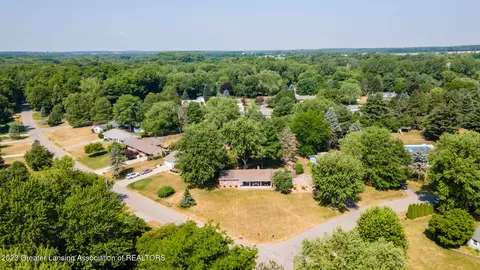 4070 Driftwood Dr, Dewitt, MI 48820 photo 16