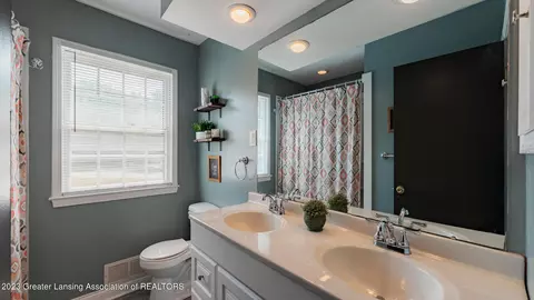 4070 Driftwood Dr, Dewitt, MI 48820 photo 12