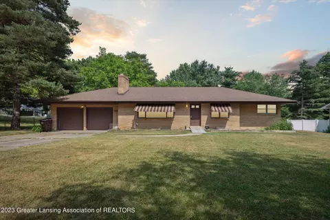 4224 Saran Dr, Okemos, MI 48864