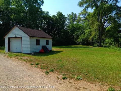 5028 E Clark Rd, Bath, MI 48808 photo 10