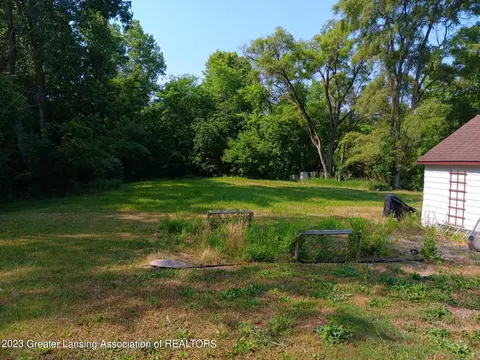 5028 E Clark Rd, Bath, MI 48808 photo 11