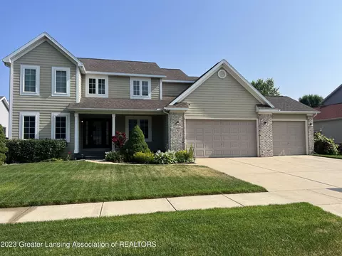 5820 Rothesay Rd, Lansing, MI 48911