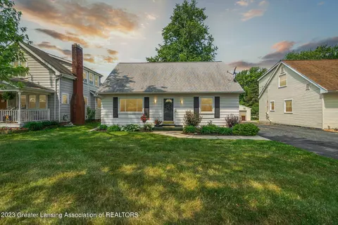 211 Winifred Ave, Lansing, MI 48917