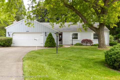 7674 Provincial Ave, Grand Ledge, MI 48837