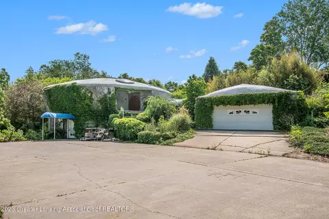 1633 E Clark Rd, Lansing, MI 48906 photo 4