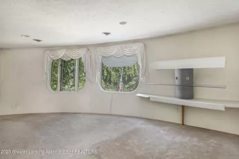 1633 E Clark Rd, Lansing, MI 48906 photo 14