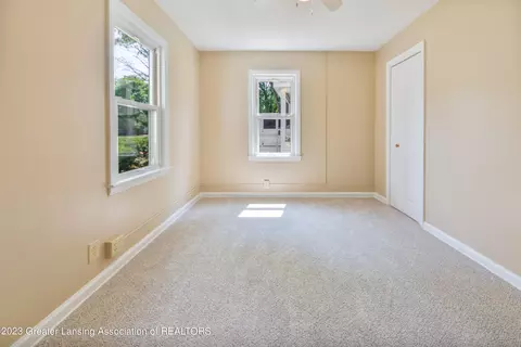 722 Hunter Blvd, Lansing, MI 48910 photo 9