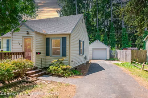 722 Hunter Blvd, Lansing, MI 48910 photo 4