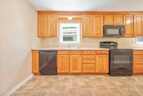 722 Hunter Blvd, Lansing, MI 48910 photo 14