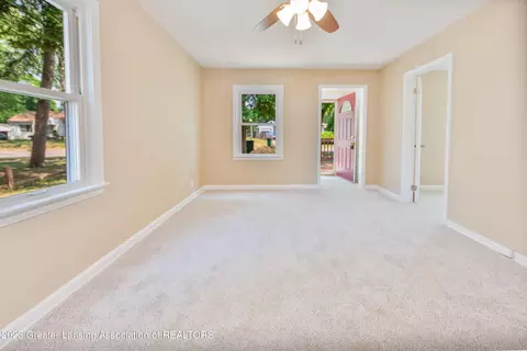 722 Hunter Blvd, Lansing, MI 48910 photo 6