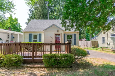 722 Hunter Blvd, Lansing, MI 48910