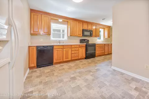 722 Hunter Blvd, Lansing, MI 48910 photo 12