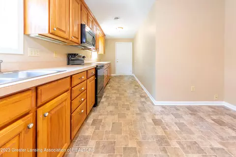 722 Hunter Blvd, Lansing, MI 48910 photo 13